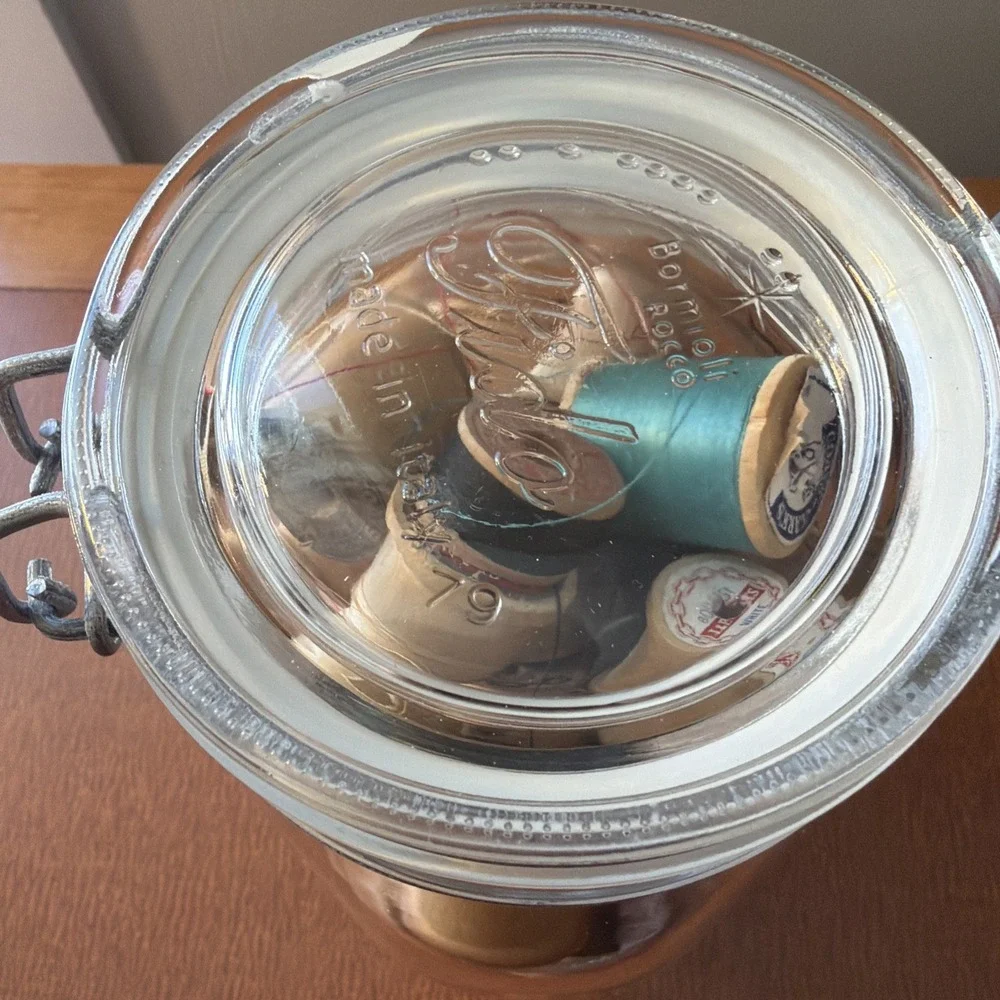 Vtg Fido 1L Glass Jar Made in Italy Bormiolo Rocco  Lid Filled Wooden Spools